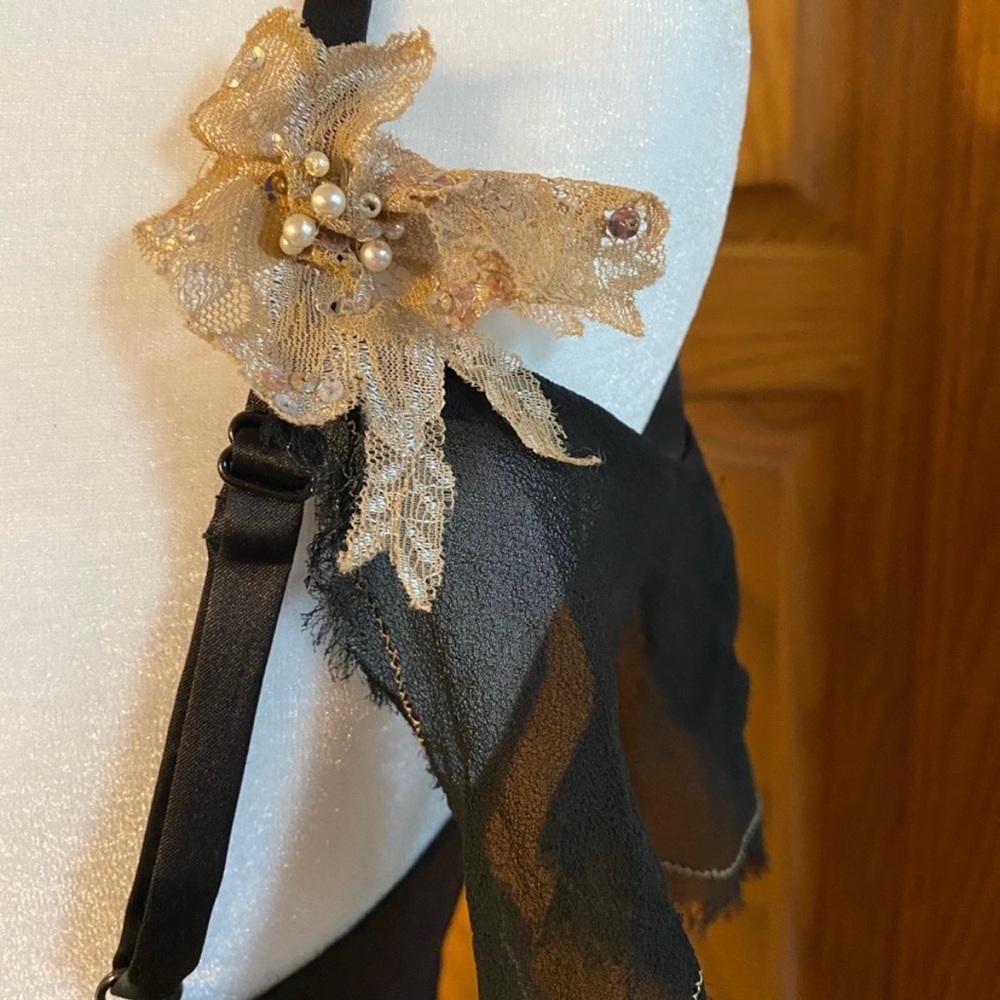 ♠️ MANDALAY GOLD LACE EMBROIDERY CORSET ♠️ - Picture 6 of 15
